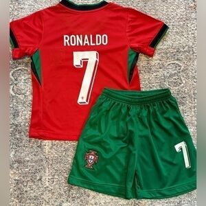 Youth Large Ronaldo Portugal Red Soccer Jersey - Size 28 - Age 10-11 NWT